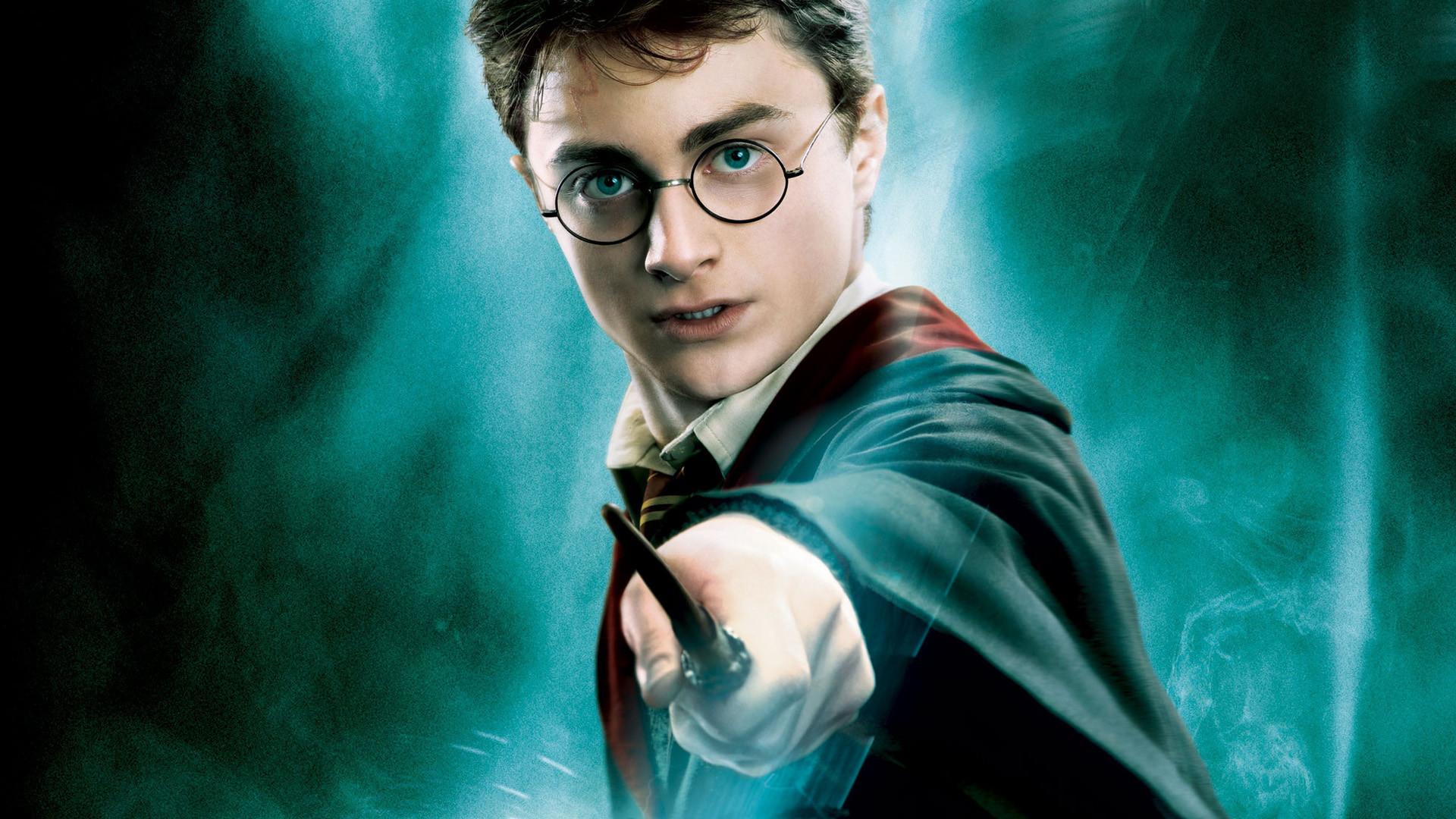 https://www.travelweek.ca/wp-content/uploads/2015/06/06-04-Harry-Potter1.jpg