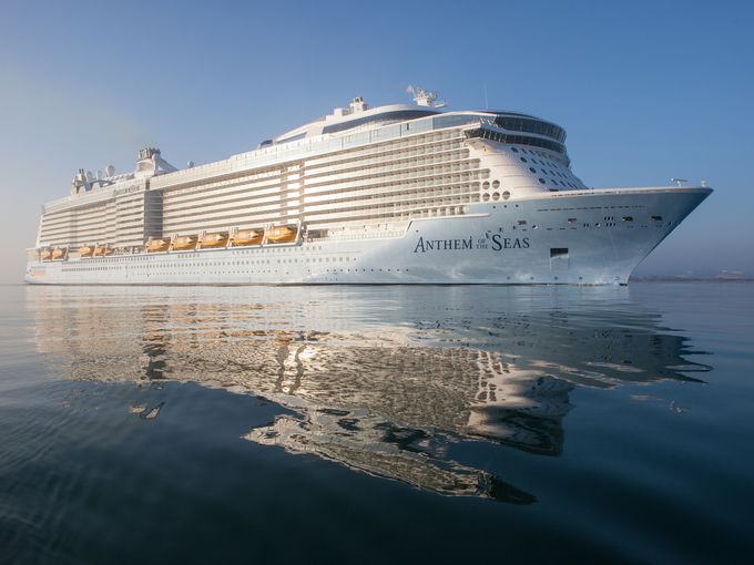 Battered cruise ship damaged in storm turns around again