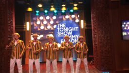 The Ragtime Gals barbershop quartet at Race Through New York Starring Jimmy Fallon