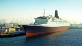 The Queen Elizabeth 2 ship