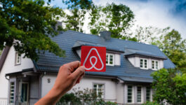 Say what? Airbnb tells federal government, ‘We want to be regulated’