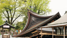 Rescuers rush to north Japan amid damage after quake kills 7