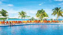 Book Palace Resorts with ACV to earn 4X the points