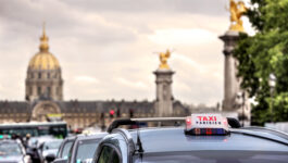 Video of couple getting scammed by Paris taxi driver goes viral