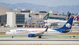 2 detained after Aeromexico flight stuck on Oakland tarmac