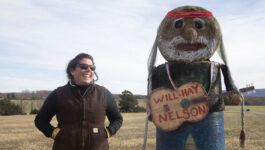 A-woman-built-a-hay-replica-of-Willie-Nelson-because-why-not