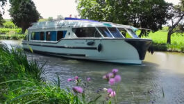 Save-up-to-25percent-off-Le-Boat-rentals-during-January-Super-Sale