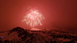 Watch-the-entire-sky-light-up-following-record-breaking-firework-main