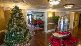 American Queen Steamboat Company celebrates Christmas early with up to $1,000 in savings