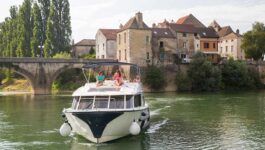 Le Boat has up to 30% off with summer flash sale