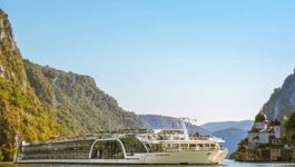 AmaWaterways extends free land package offer