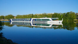 AmaCello sailing on the Saone