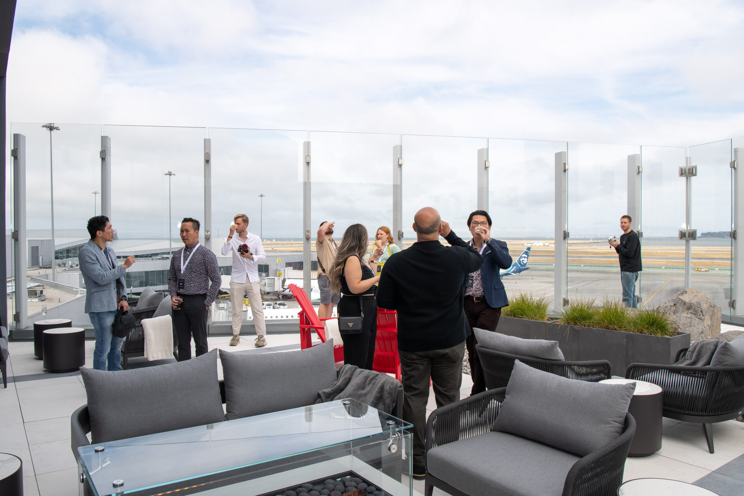 New Maple Leaf Lounge at SFO features Air Canada’s first outdoor terrace