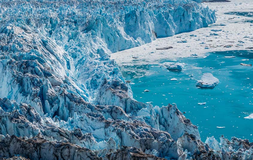 A fishing vessel in Greenland will try to free a cruise ship that ran  aground with 206 people